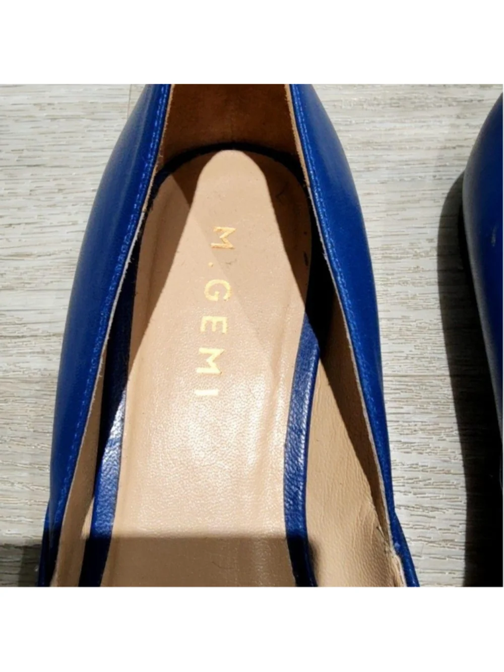 M. Gemi Shoes Womens 7 Blue Leather Pointed Toe Ballet Flats Slip On Italy